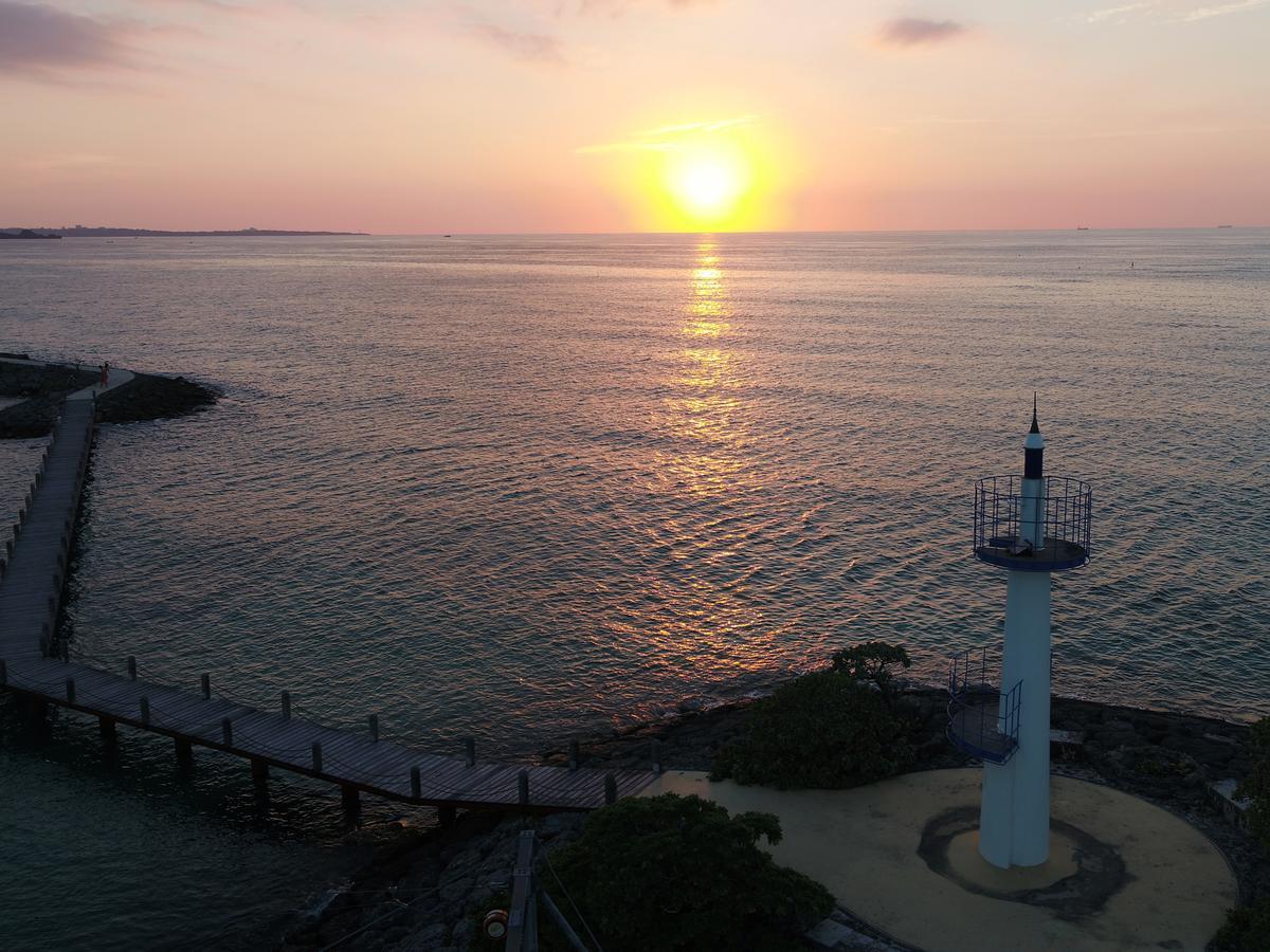 Sheraton Okinawa Sunmarina Resort Onna Ngoại thất bức ảnh