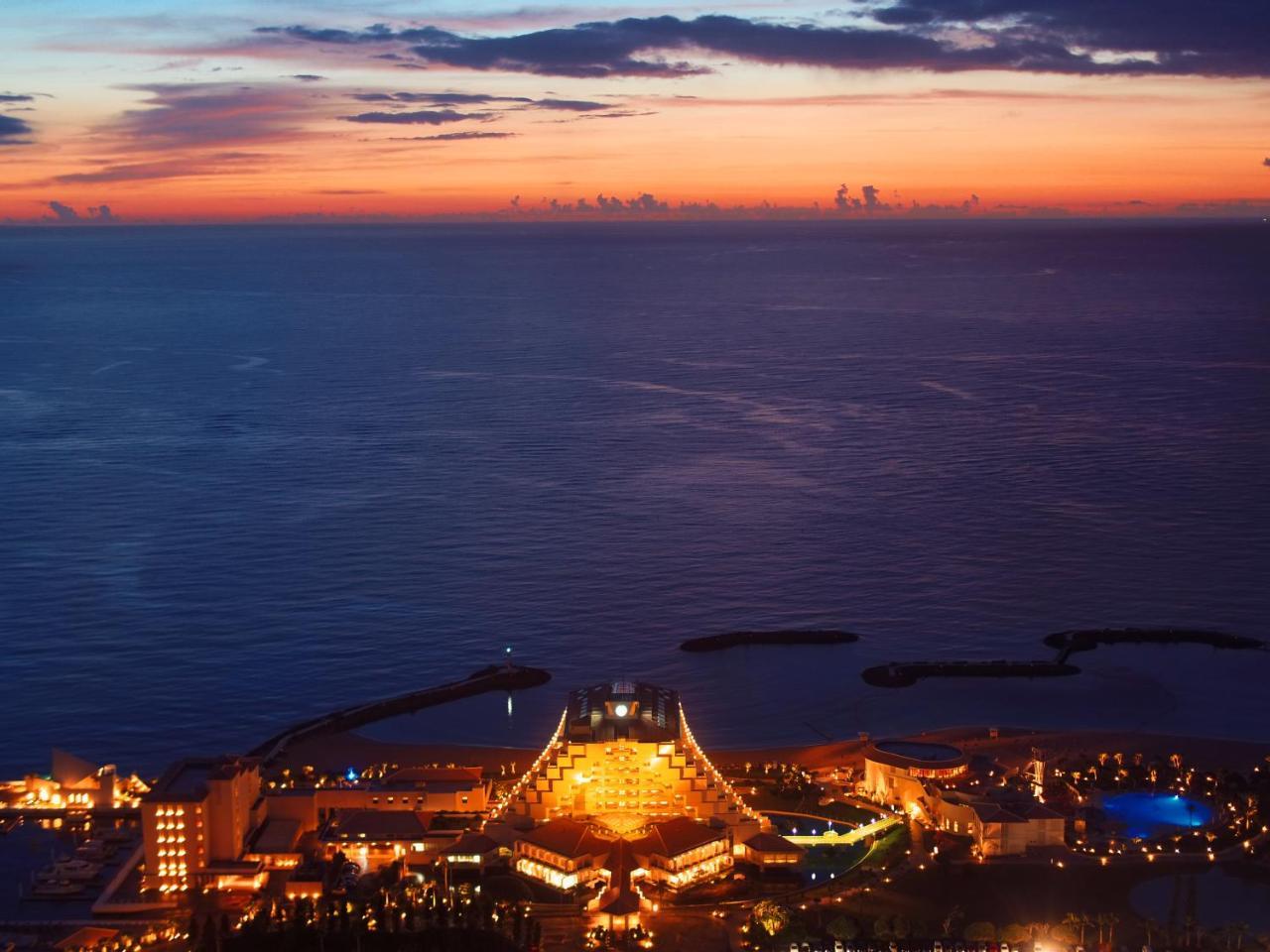 Sheraton Okinawa Sunmarina Resort Onna Ngoại thất bức ảnh
