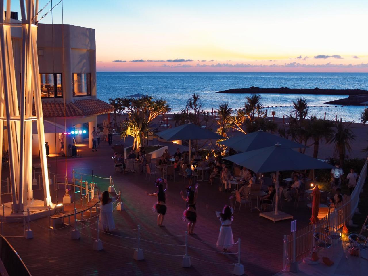 Sheraton Okinawa Sunmarina Resort Onna Ngoại thất bức ảnh