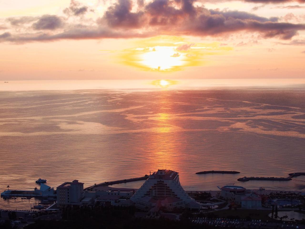 Sheraton Okinawa Sunmarina Resort Onna Ngoại thất bức ảnh
