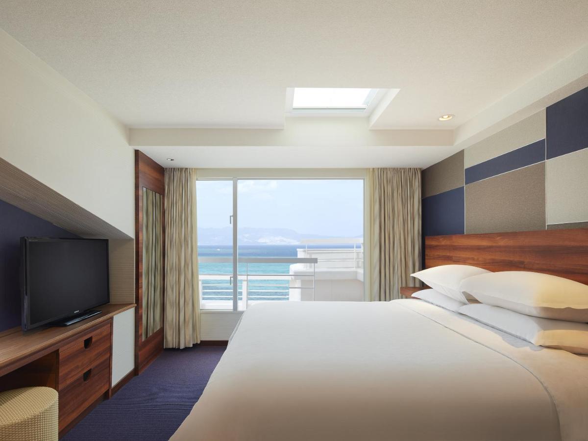 Sheraton Okinawa Sunmarina Resort Onna Ngoại thất bức ảnh