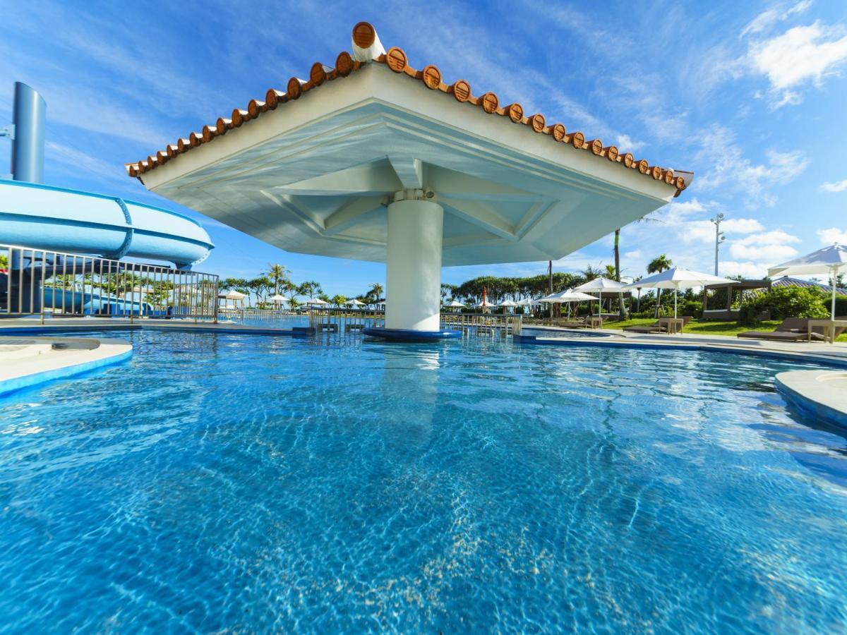 Sheraton Okinawa Sunmarina Resort Onna Ngoại thất bức ảnh