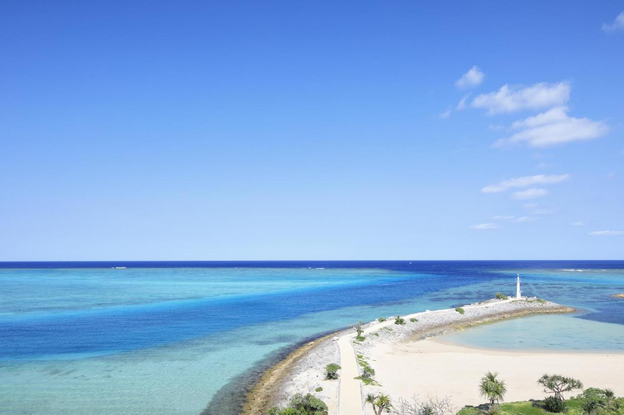 Sheraton Okinawa Sunmarina Resort Onna Ngoại thất bức ảnh
