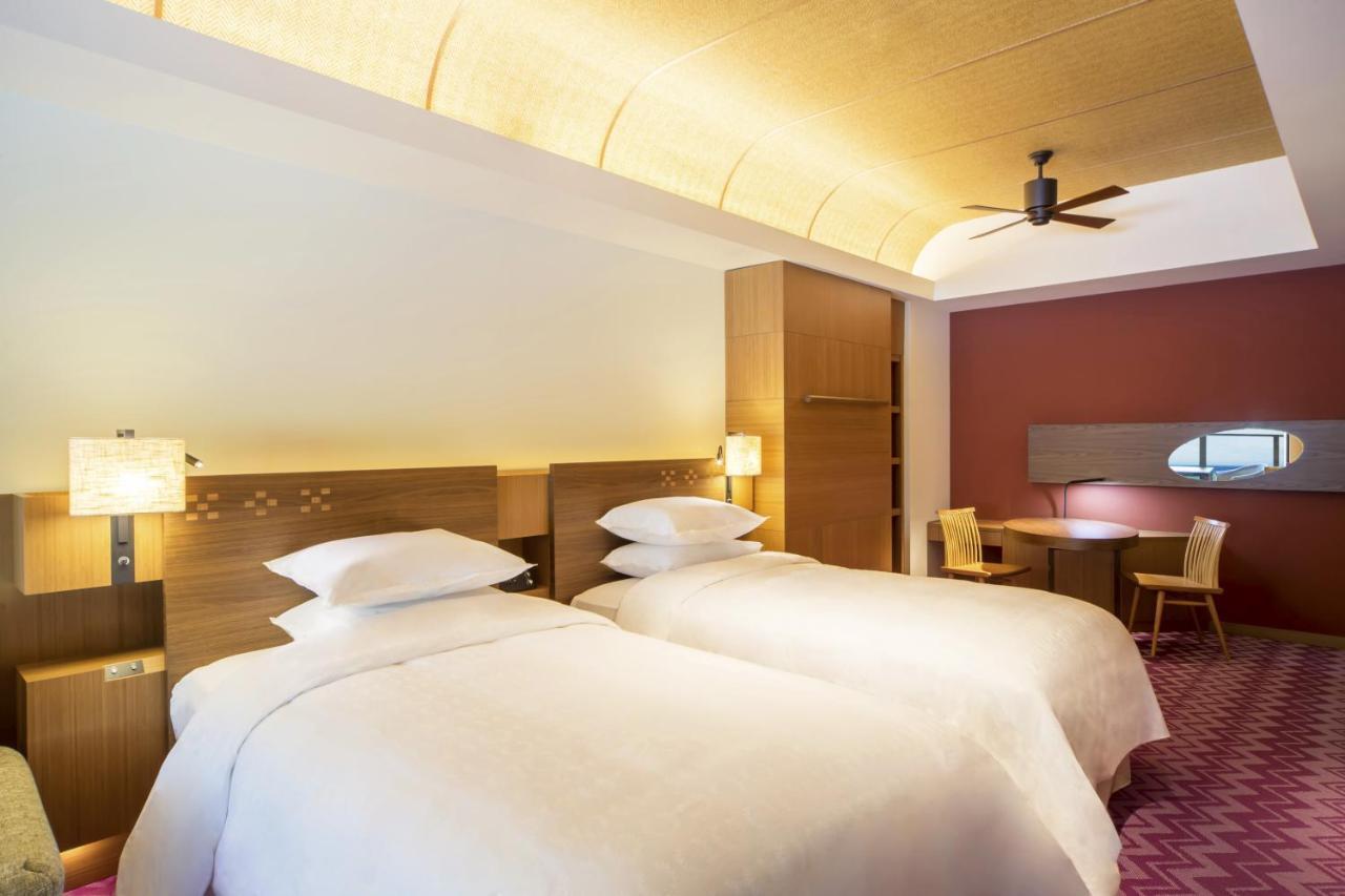 Sheraton Okinawa Sunmarina Resort Onna Ngoại thất bức ảnh