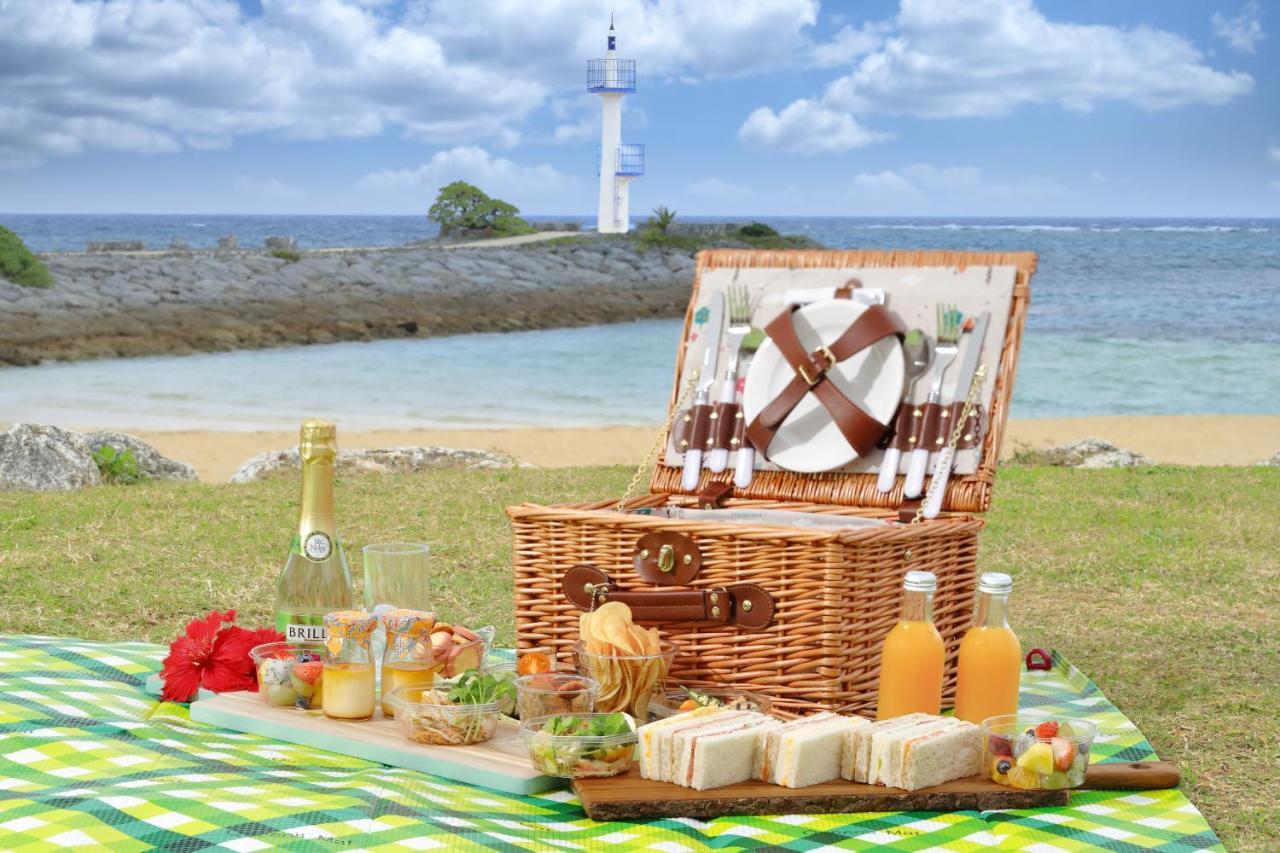 Sheraton Okinawa Sunmarina Resort Onna Ngoại thất bức ảnh