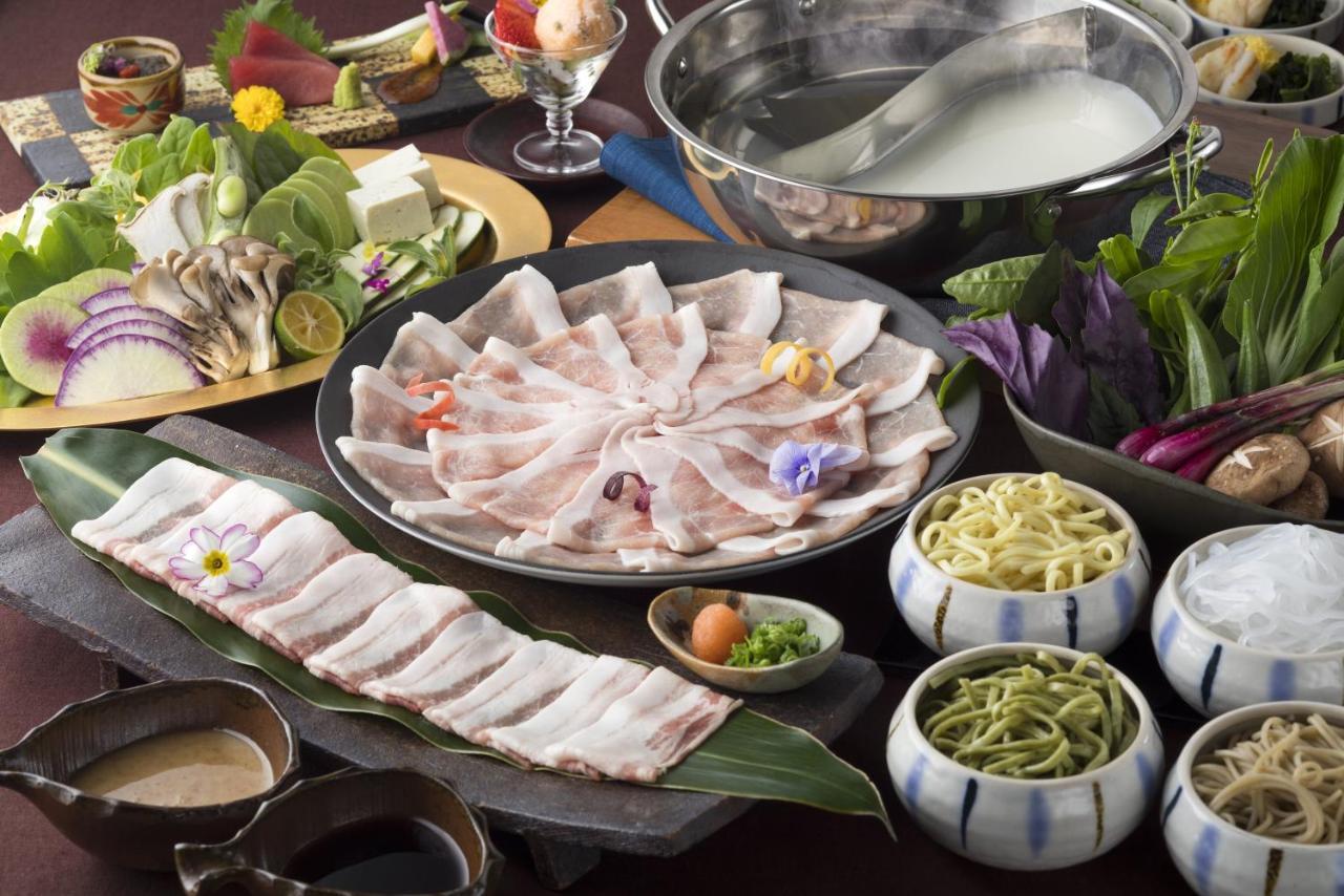 Sheraton Okinawa Sunmarina Resort Onna Ngoại thất bức ảnh